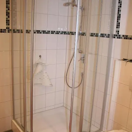 Apartment Messezimmer 4 U 2 *