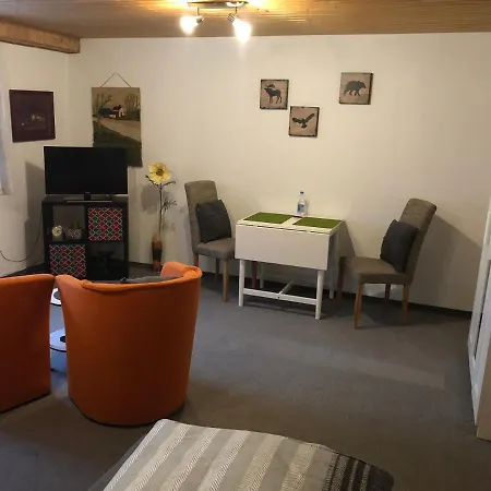 Messezimmer 4 U 2 Apartment *